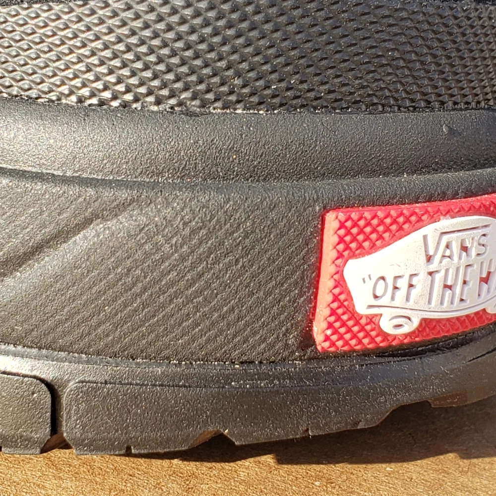 Vans Site 7.5 Men 9 Wmns Ultrarange MTE Insulated Boot Primaloft Black 500383